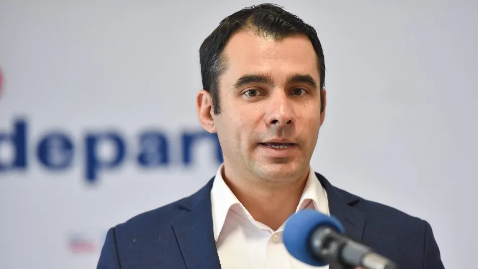 Reziștii ahtiați după tăieri încep userizarea bugetului. Se bat cu pumnii în piept că românii vor tăieri și demiteri