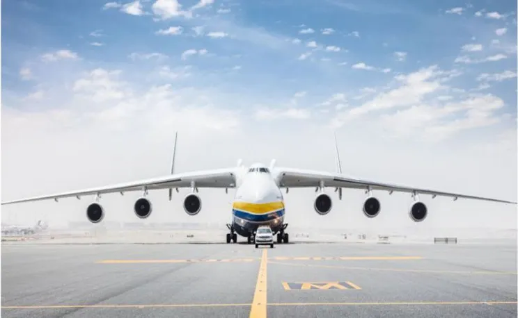 Uriașul avion Antonov a adus echipamente medicale pe Otopeni