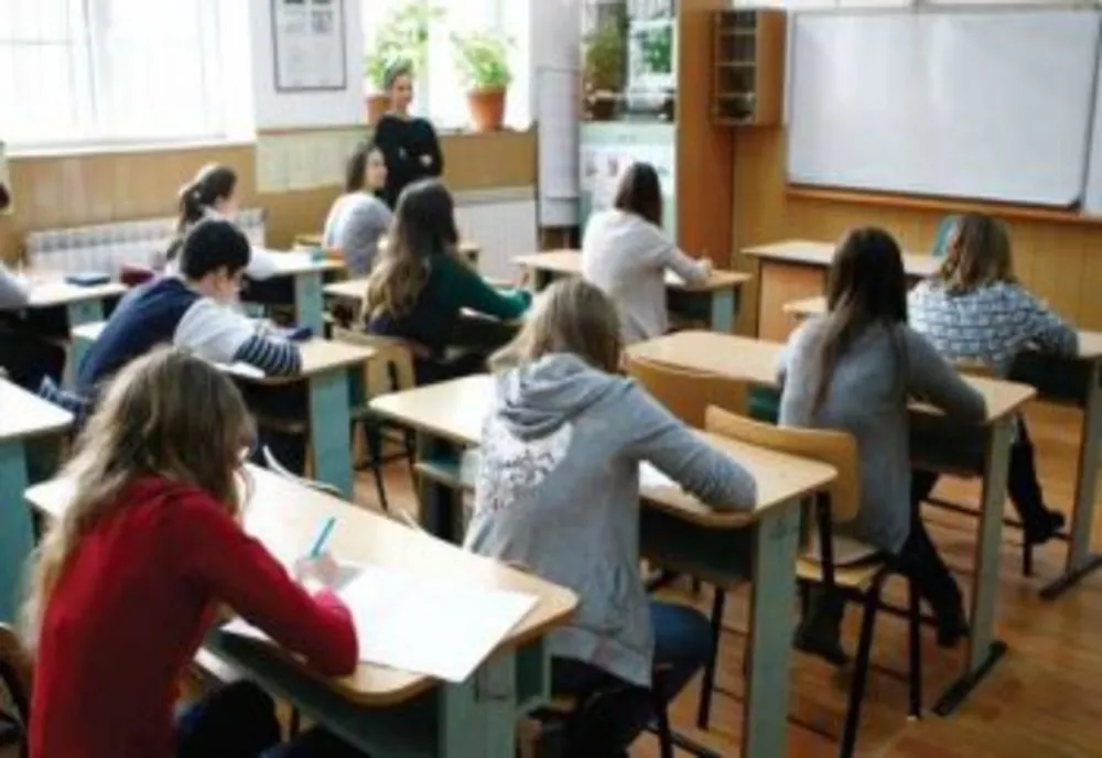Tomac: România are nevoie de un sistem de învăţământ mai echitabil, adaptat la nevoile pieţei forţei de muncă actuale