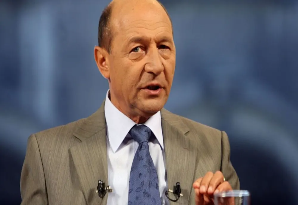 Băsescu: Vela n-are minte nici cât un primar de Caransebeș
