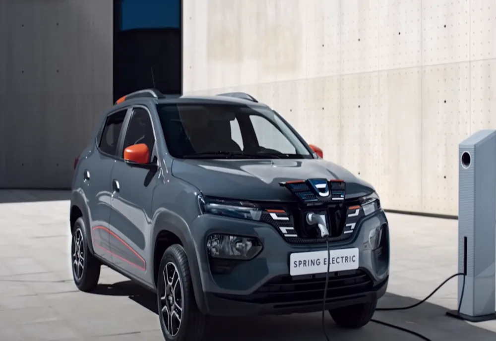 Ministrul Mediului, după ce s-a plimbat cu Dacia Spring: ”Sper să pornească revoluția mașinilor electrice în România”