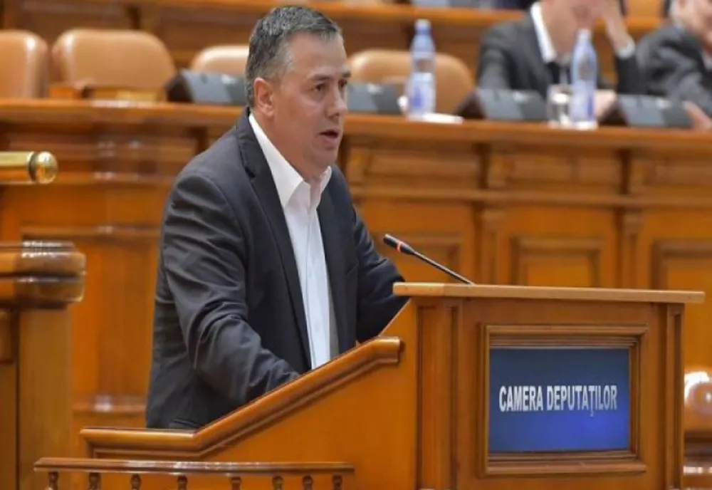 Petru Movilă: ”De ceva ani, AUR s-a remarcat doar prin protestele pe care le face. E ușor să urli ca bezmeticul, fără să ai responsabilitate”