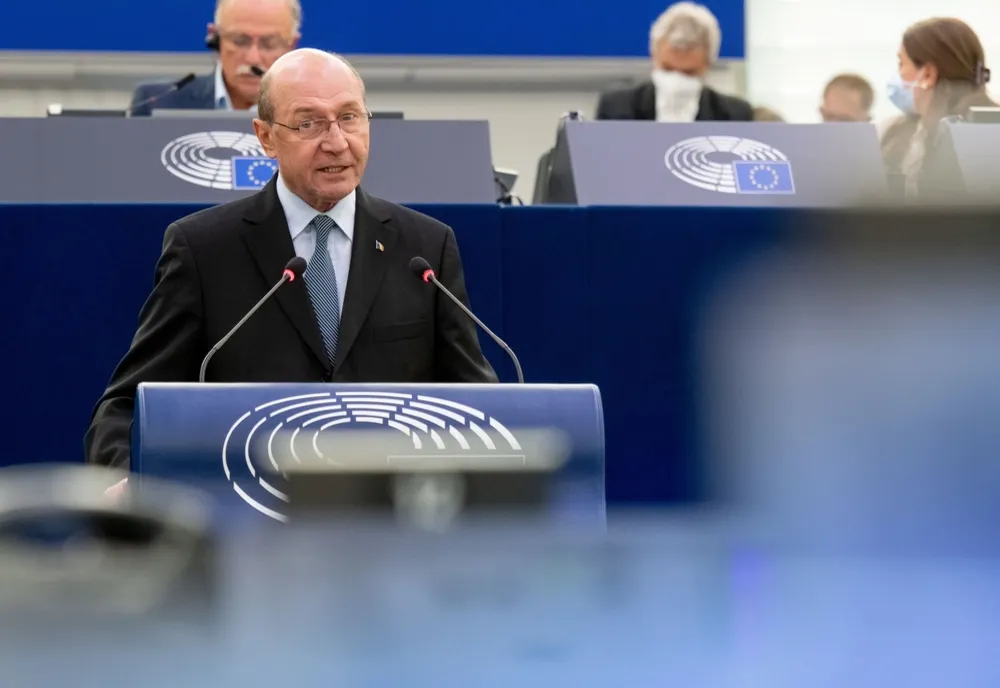 FOSTUL PREȘEDINTE, TRAIAN BASESCU: ”CRED CĂ CIOLACU NU S-A HOTĂRÂT ÎNCĂ PENTRU CĂ FACE UN JOC INTERN ŞI ARE DREPTATE SĂ-L FACĂ”