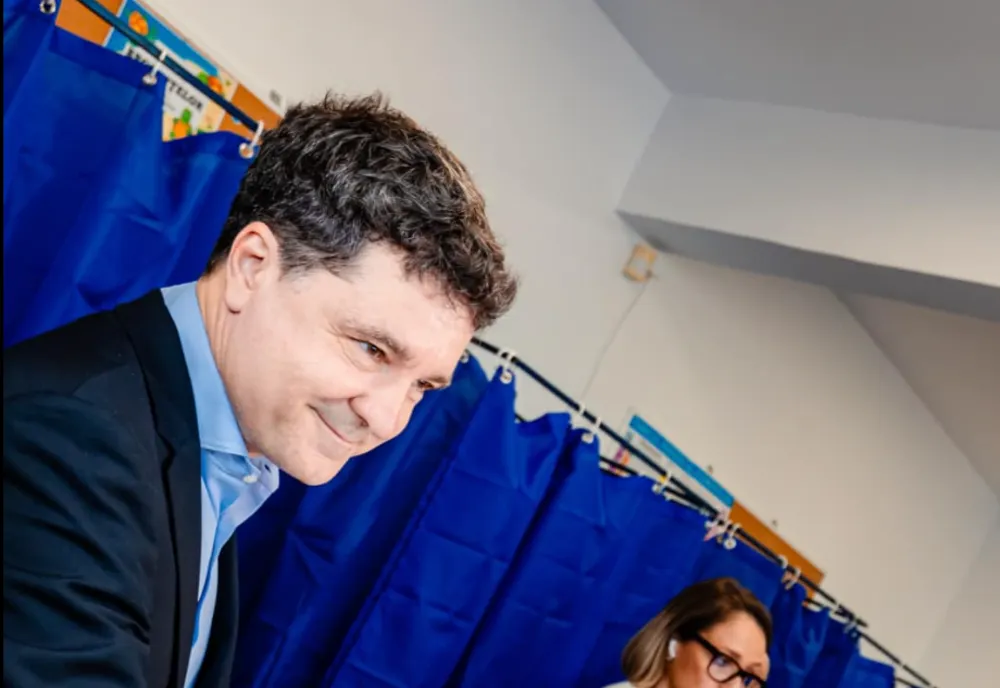 Nicușor Dan, primele declarații: „Sunt copleșit de responsabilitatea pe care mi-o dați și de speranțele pe care le puneți în noi”