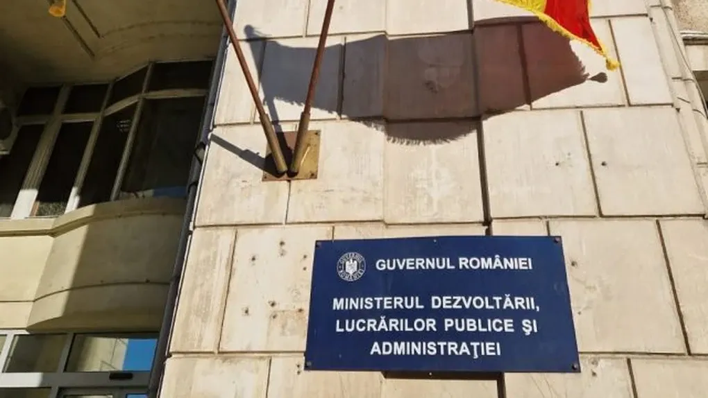 Manevră mascată. Salarii mărite la secret la Ministerul Dezvoltării în timp ce medicii ies în stradă