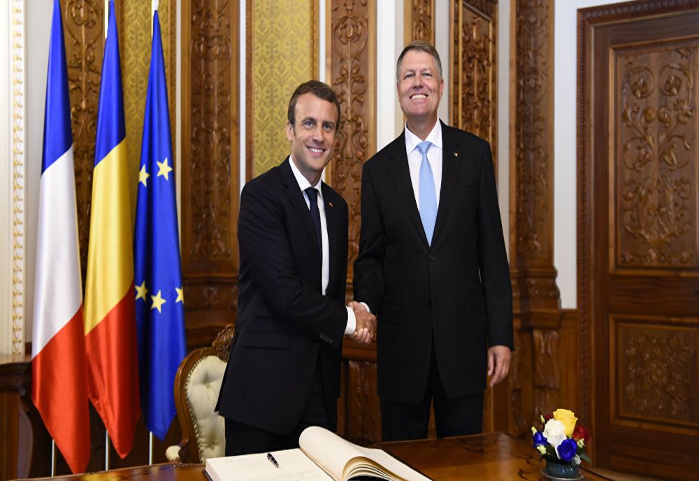 Klaus Iohannis a vorbit cu Emmanuel Macron: Discuții despre CRIZA din România și Franța