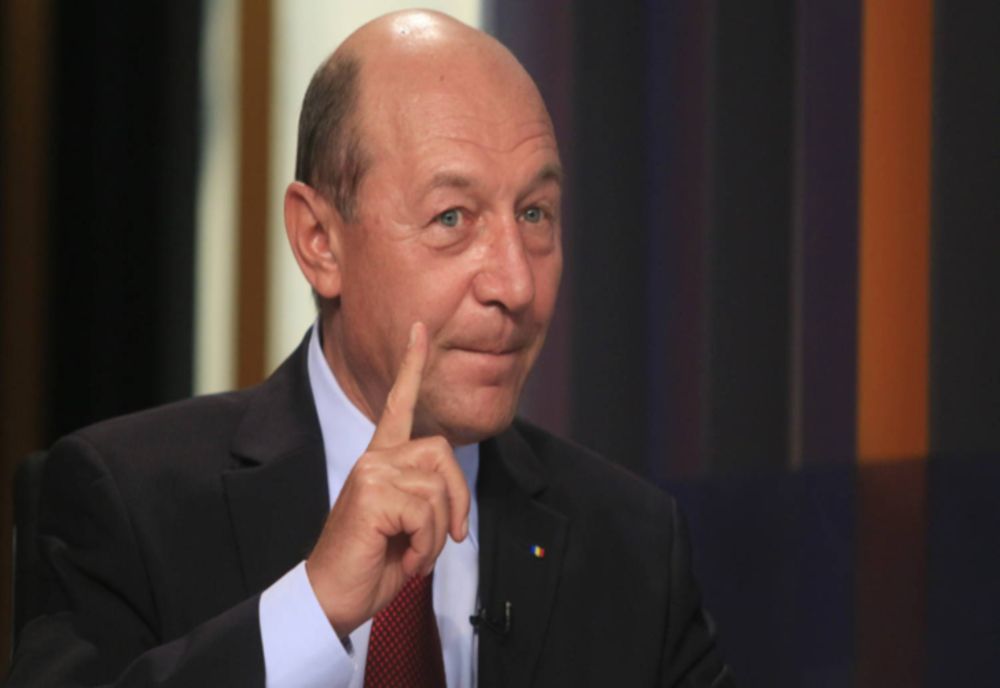 Traian Băsescu: Bucureștiul pute! Oraşul se scufundă în gunoi