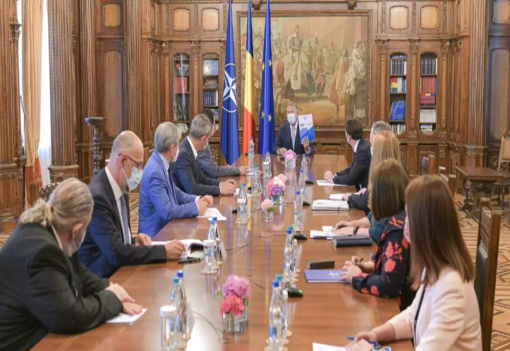 O nouă rundă de consultări cu Iohannis pentru România Educată