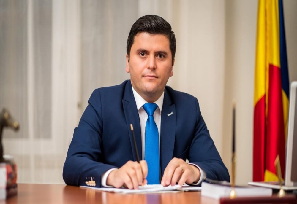 LIBERALUL ADRIAN COZMA: TOATĂ LUMEA AȘTEAPTĂ REFORME ADEVĂRATE. DACĂ PSD ÎNȚELEGE SĂ LE BLOCHEZE, ASTA E PROBLEMA LOR ȘI VOR TREBUI SĂ EXPLICE