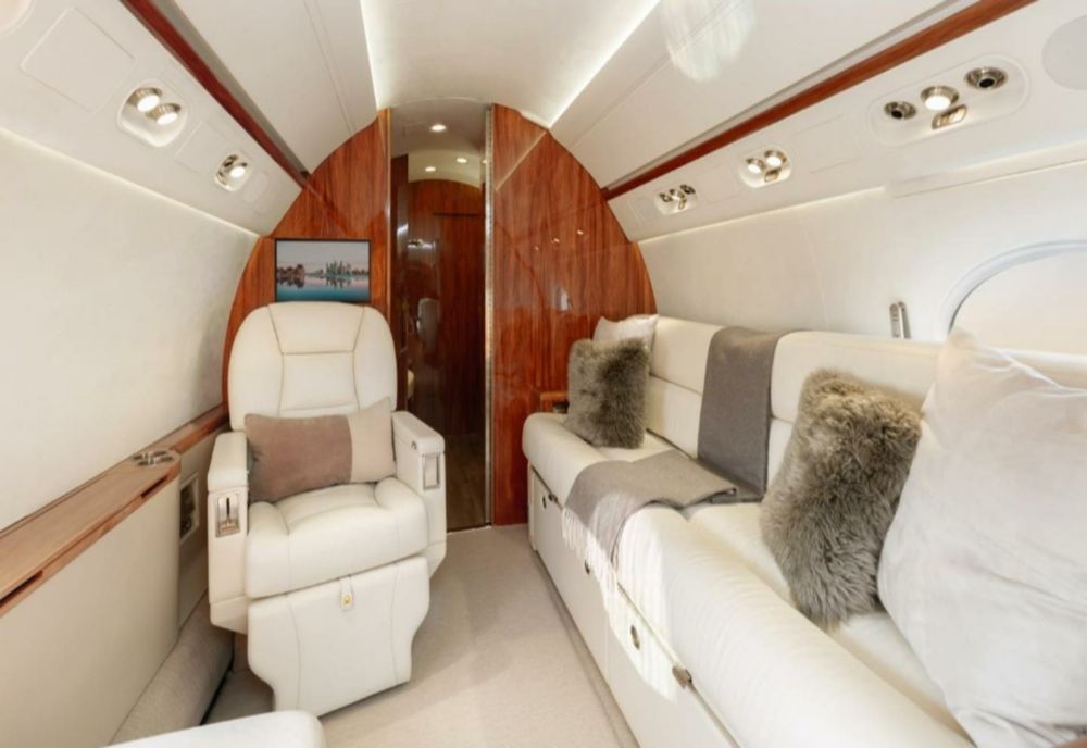 Klaus Iohannis nu renunță la vizitele exotice. Merge în Dubai imediat după recepția de 1 Decembrie, pentru un discurs de 3 minute