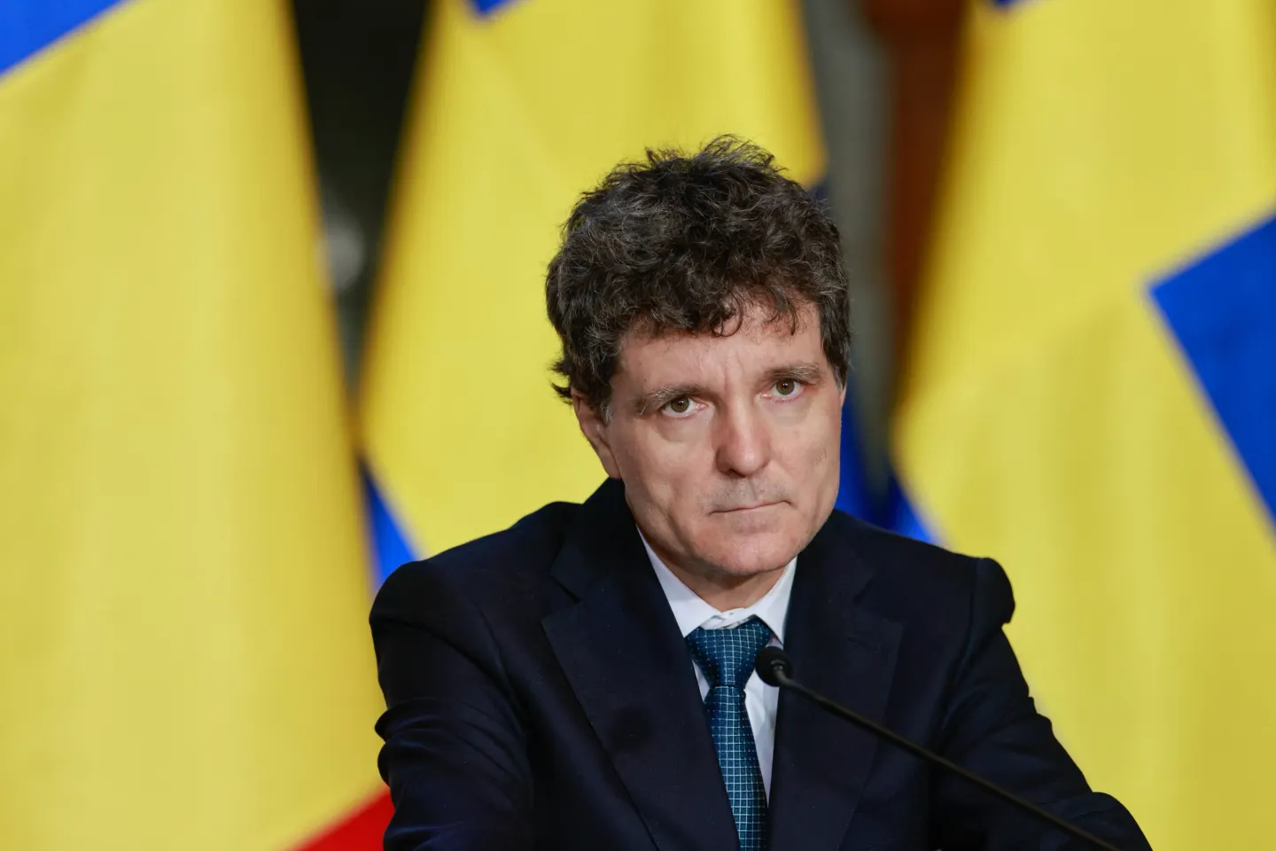 Nicușor Dan: Mesajul imnului rămâne la fel de actual și pentru tinerele generații, ca un imbold permanent 