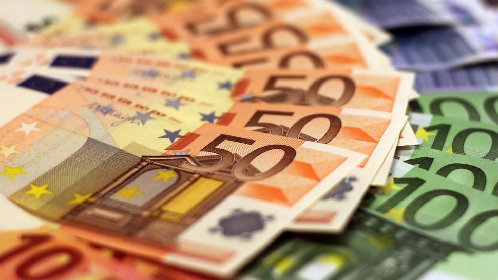 BNR: Euro atinge un nou maxim istoric