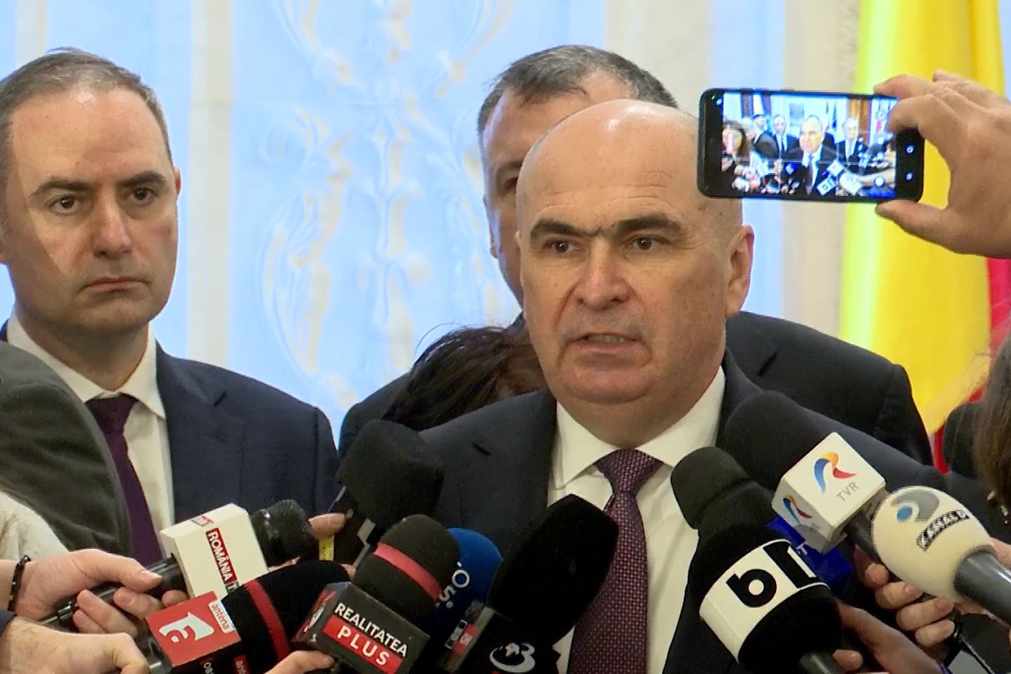 Ora 18:00 - Ilie Bolojan i-a covocat pe liderii PNL la o ședință de urgență, în așteptarea votului din PSD privind retragerea încrederii