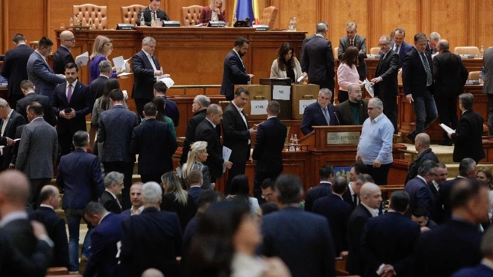 Parlamentarii PACE - Întâi România vor vota la vedere pentru moțiunea de cenzură