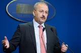 Vasile Dîncu îl vede pe Alexandru Nazare drept variantă de compromis pentru funcția de premier. Condiția pusă de PSD