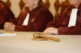 CCR discută pe 12 august sesizarea privind legea integrității adoptată de Parlament