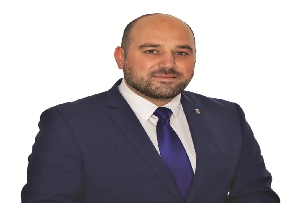 Deputatul Simionca vine cu o nouă inițiativă legislativă: Mască de oxigen pentru HoReCa