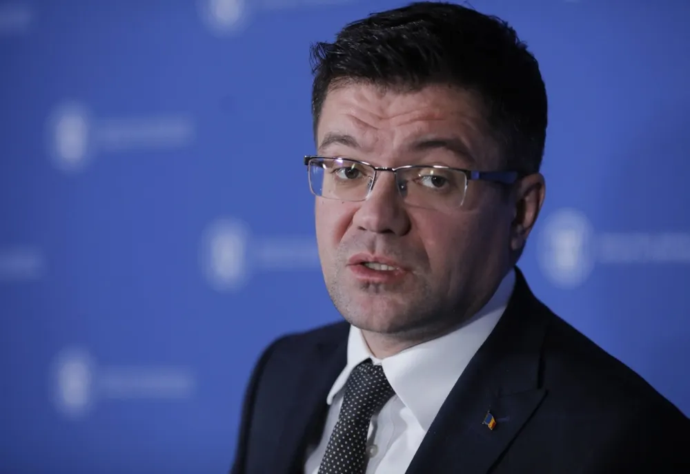Procurorii DNA  au dispus efectuarea urmăririi penale față de fostul ministru al mediului și un angajat al Liberty Galați