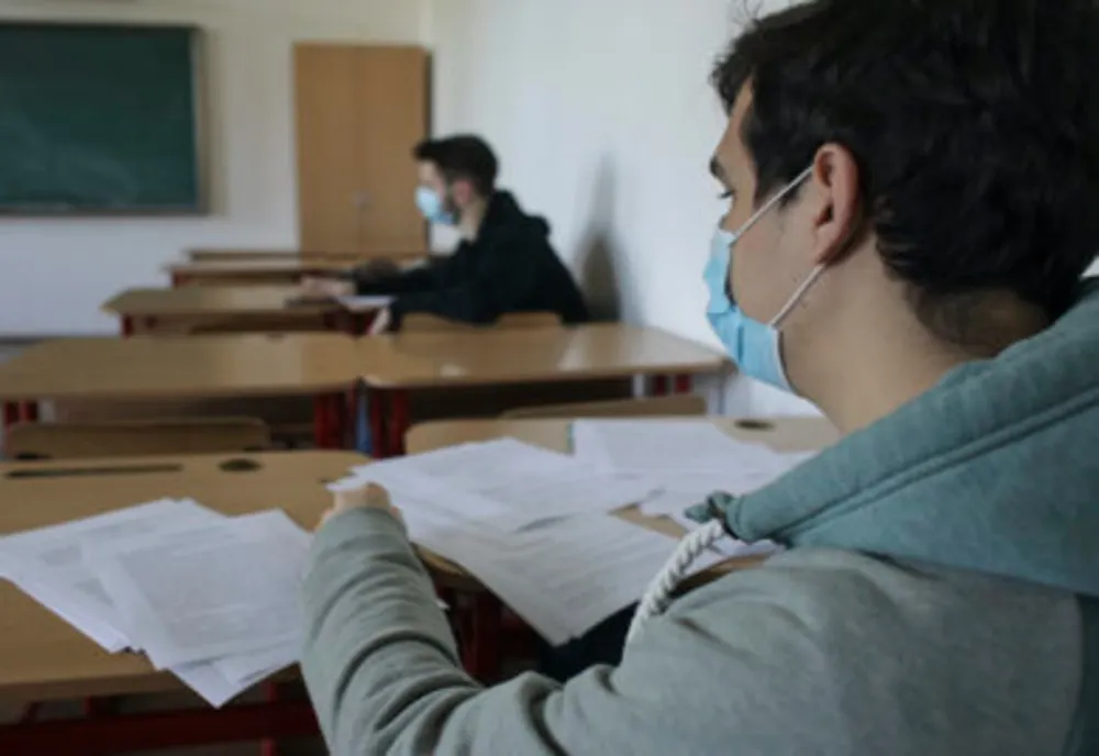 Examenele naționale se vor susține cu prezență fizică, indiferent de situația epidemiologică