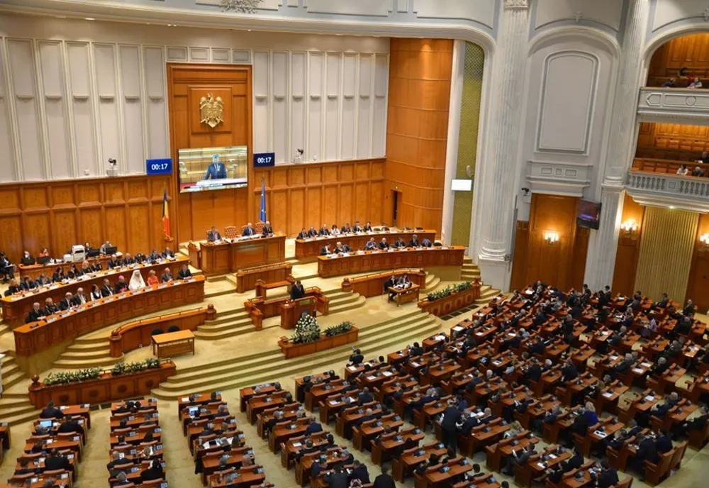 PEDEPSE DE PÂNĂ LA 7 ANI PENTRU MITUIREA FUNCȚIONARILOR PUBLICI STRĂINI. LEGEA A FOST ADOPTATĂ DE CAMERA DEPUTAȚILOR