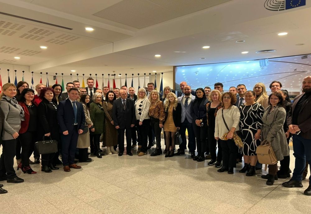 PMP în vizită la Bruxelles, la invitația fostului președinte Traian Băsescu