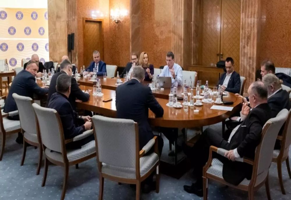 PARTIDELE DIN COALIȚIE ȘI-AU ÎMPĂRȚIT MINISTERELE. NUME NOI ȘI VECHI ÎN VIITORUL GUVERN