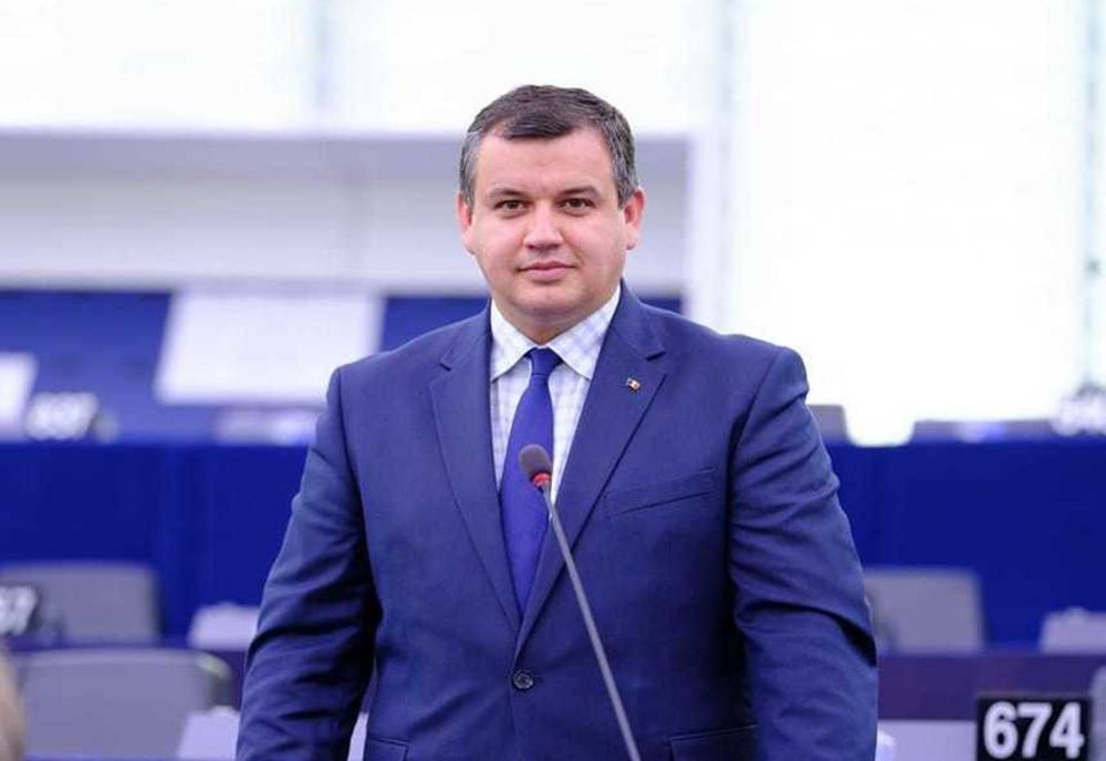 TOMAC: ISTORIA NE OBLIGĂ SĂ ÎNVĂȚĂM DIN DRAMELE TRECUTULUI ȘI SĂ CONSTRUIM ALIANȚE ȘI ÎNȚELEGERI POLITICE CARE SĂ GARANTEZE PACEA TUTUROR ROMÂNILOR