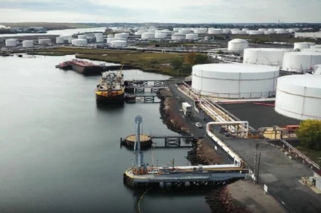România declară stare de criză pe piața petrolieră: Restricții la export și măsuri împotriva speculei
