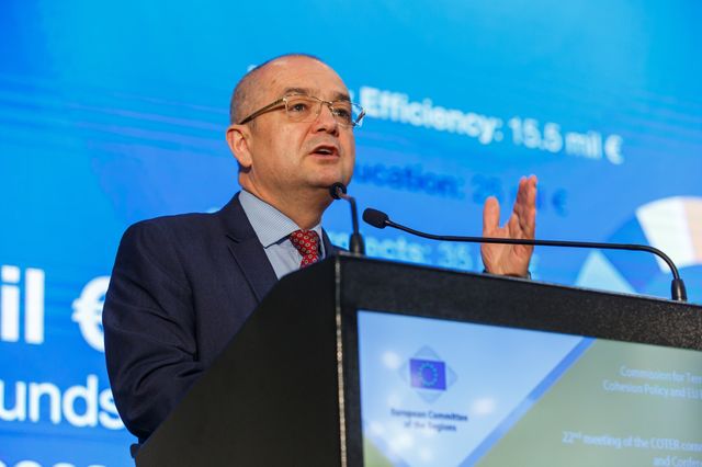 Emil Boc: Cei care au dat jos guvernul să îl pună altul la loc. Le urăm succes!